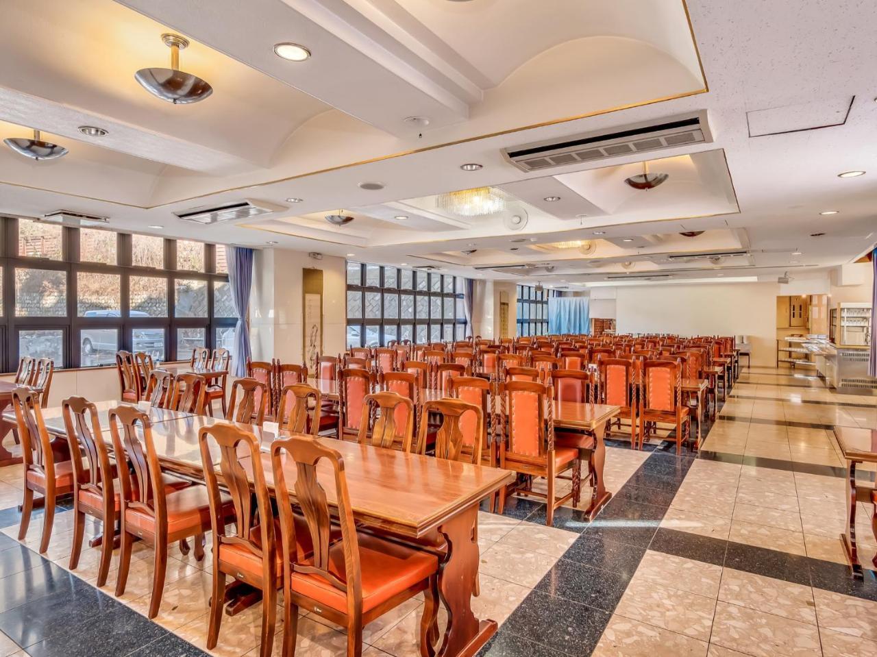 Hakuba Gondola Hotel Bagian luar foto
